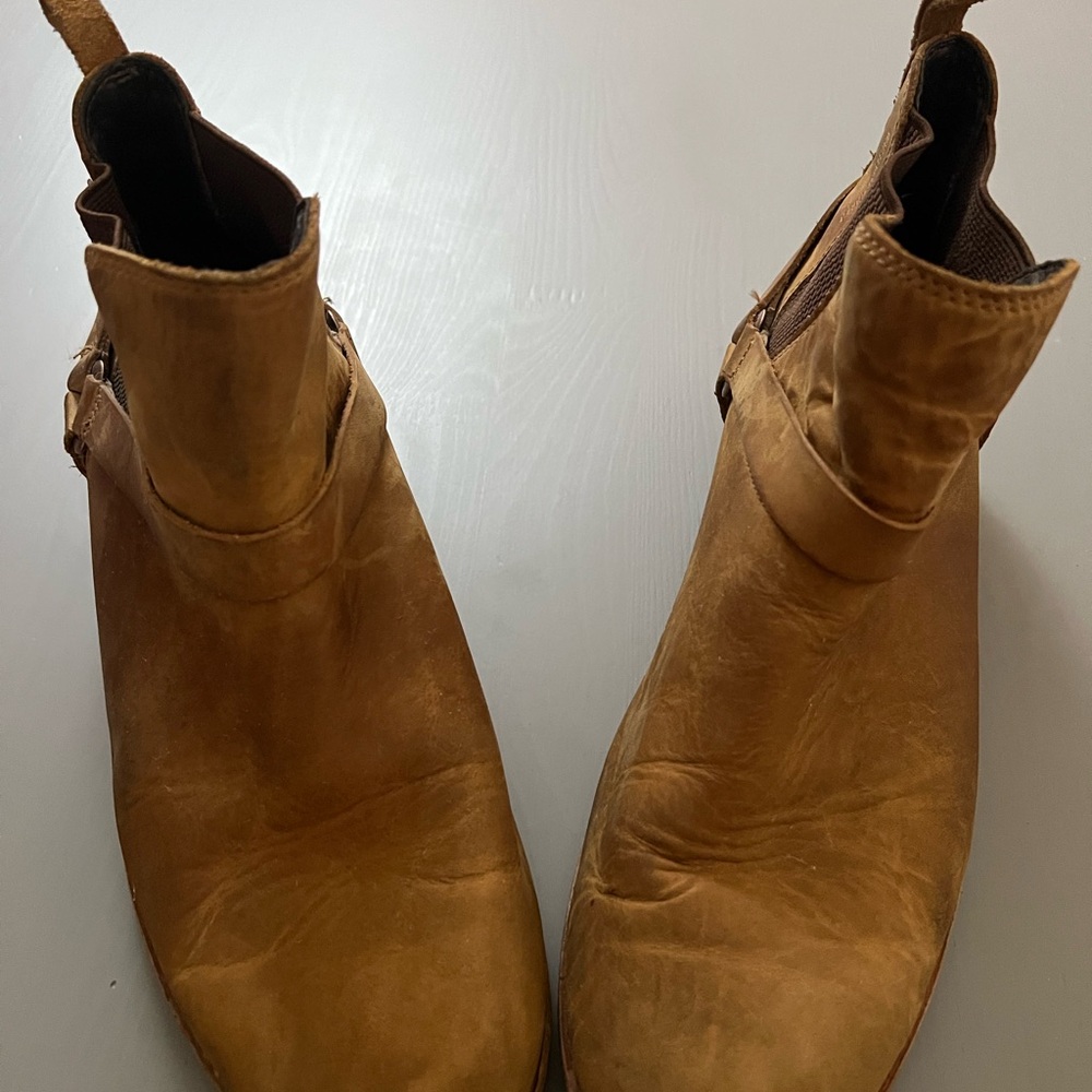 TEVA Women’s Boots, Vintage Brown Ankle Boots, size 9